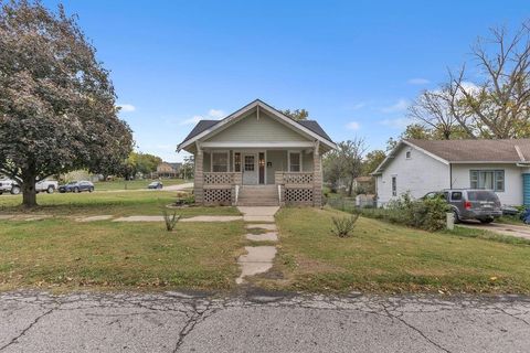 Photo of 601 E 3rd Street, Maryville, MO 64468 (MLS # 2582413)