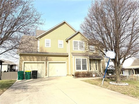 Photo of 2422 N 106TH Street, Kansas City, KS 66109 (MLS # 2614535)