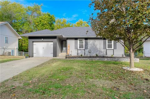 504 SE 21st Street, Oak Grove, MO 64075 - MLS#: 2586478