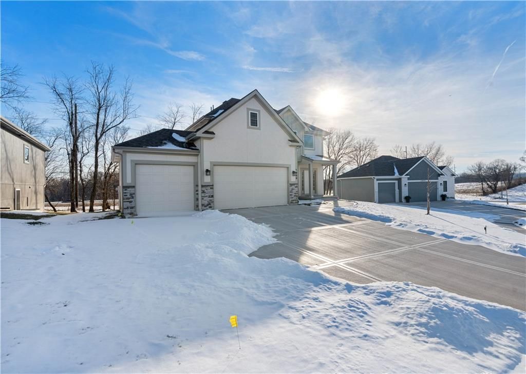 Photo of 1969 Longview Drive, Liberty, MO 64068 (MLS # 2532934)