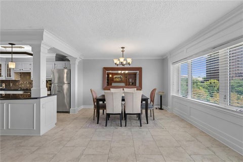 Photo of 4545 Wornall Road #206, Kansas City, MO 64111 (MLS # 2638917)