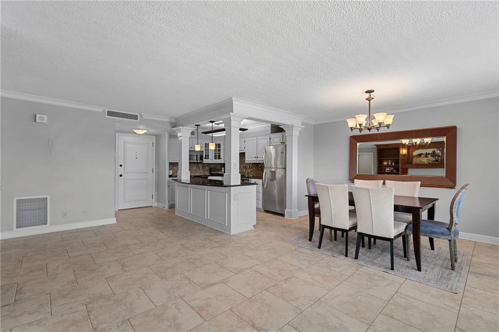 4545 Wornall Road 206
