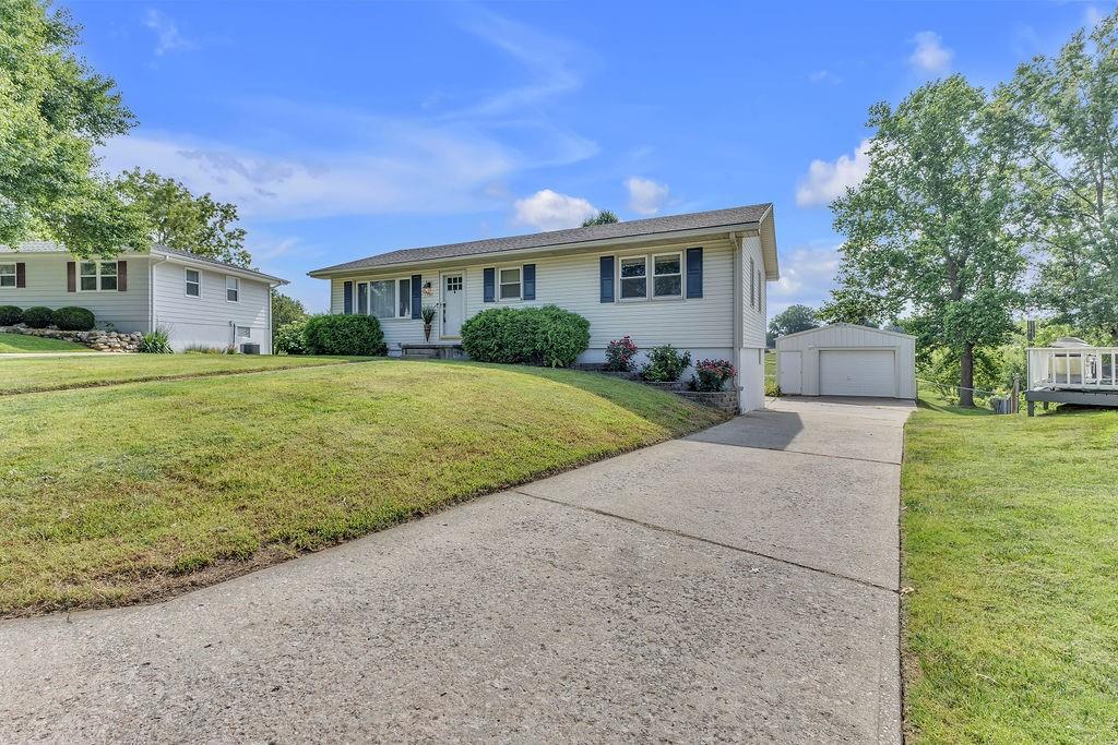 1501 Lion Road