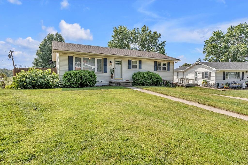 1501 Lion Road