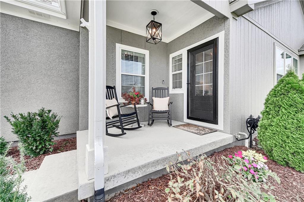 21921 W 82nd Terrace