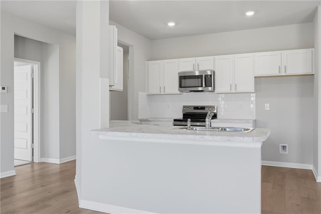 588 W Bluebird Street