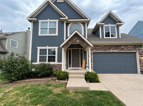 Photo of 712 S Adams Street, Raymore, MO 64083 (MLS # 2644231)