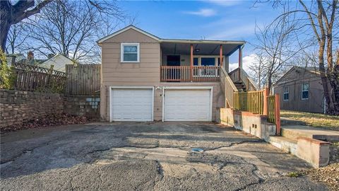 1017 E Smith Avenue, Independence, MO 64050 - #: 2609282