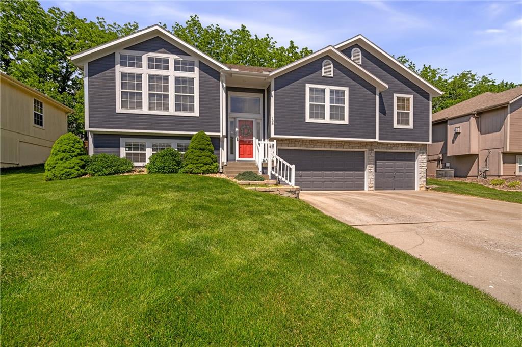 108 NE Topaz Drive