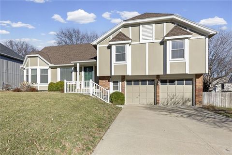 10409 Oakmont Street Overland Park KS 66215