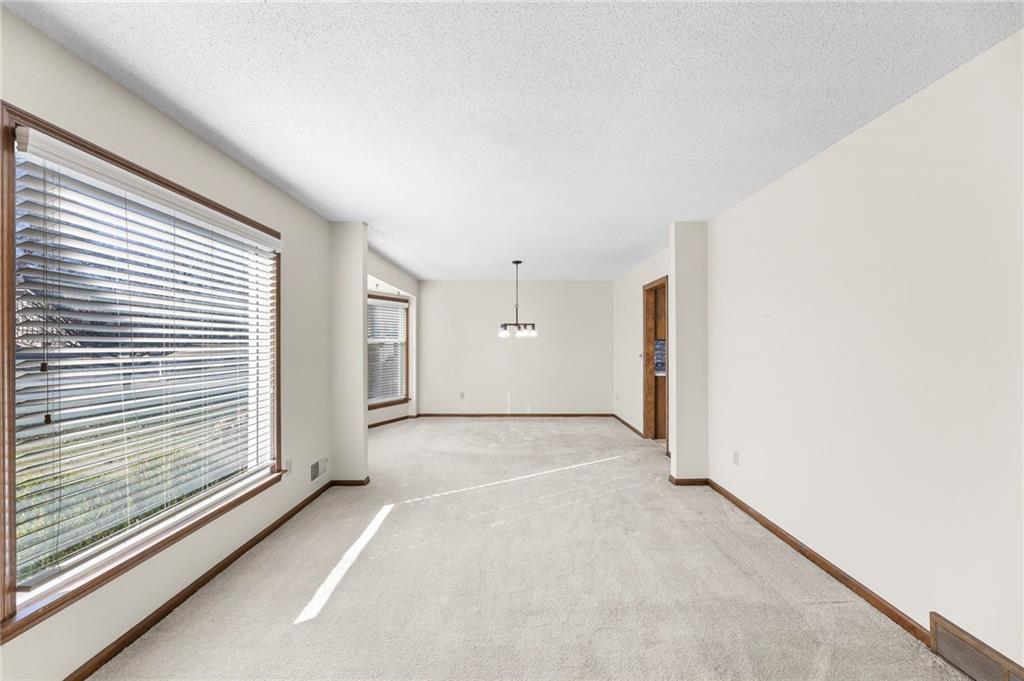 10409 Oakmont Street