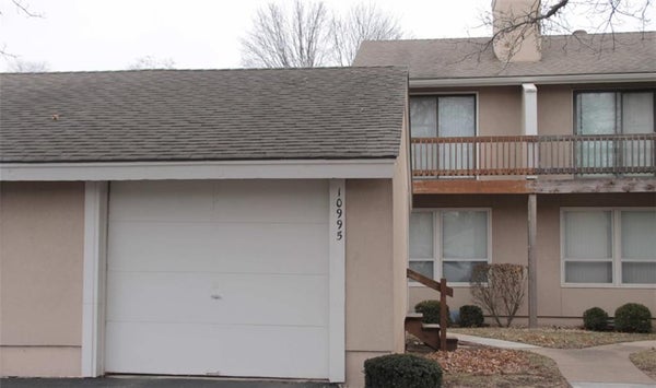 10995 ROSEHILL RD, OVERLAND PARK, KS 66210 - Image 088353b9f3e4b325417bcbca5ddc8ebc/3866531420