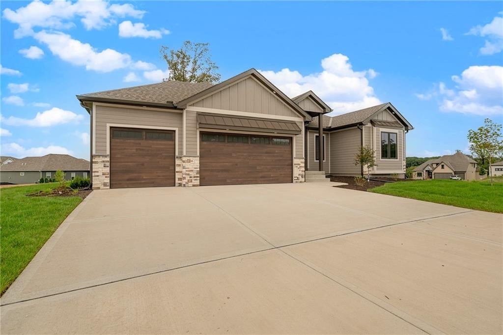 5782 NW Black Oak Court
