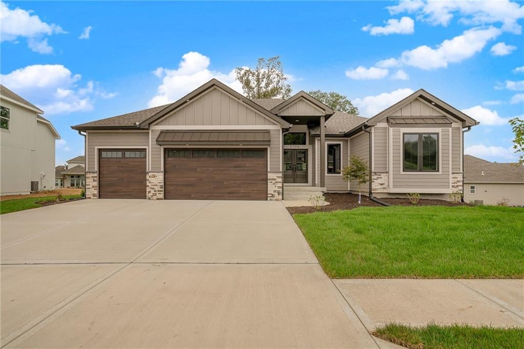 5782 NW Black Oak Court