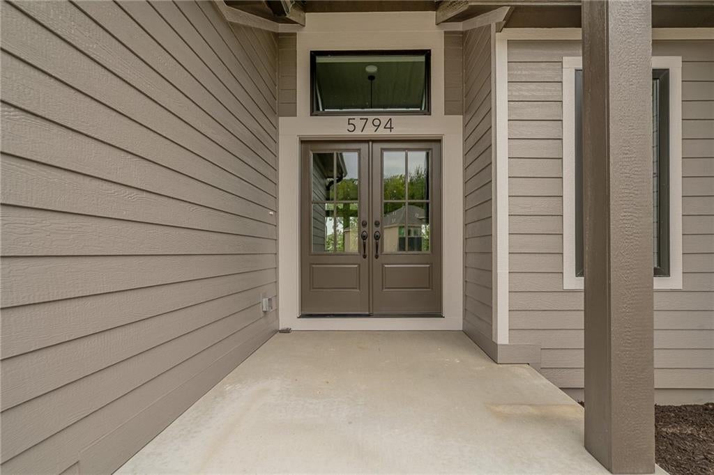 5782 NW Black Oak Court