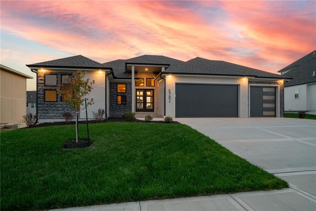 5782 NW Black Oak Court