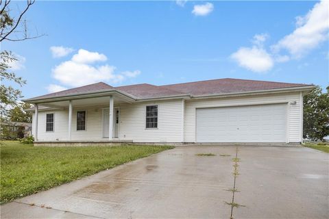 10 Saint Paul Street, Chillicothe, MO 64601 - #: 2572532