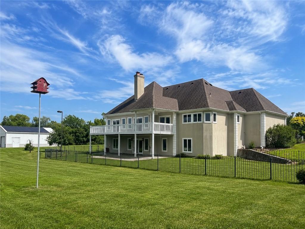 1328 E Walnut Street