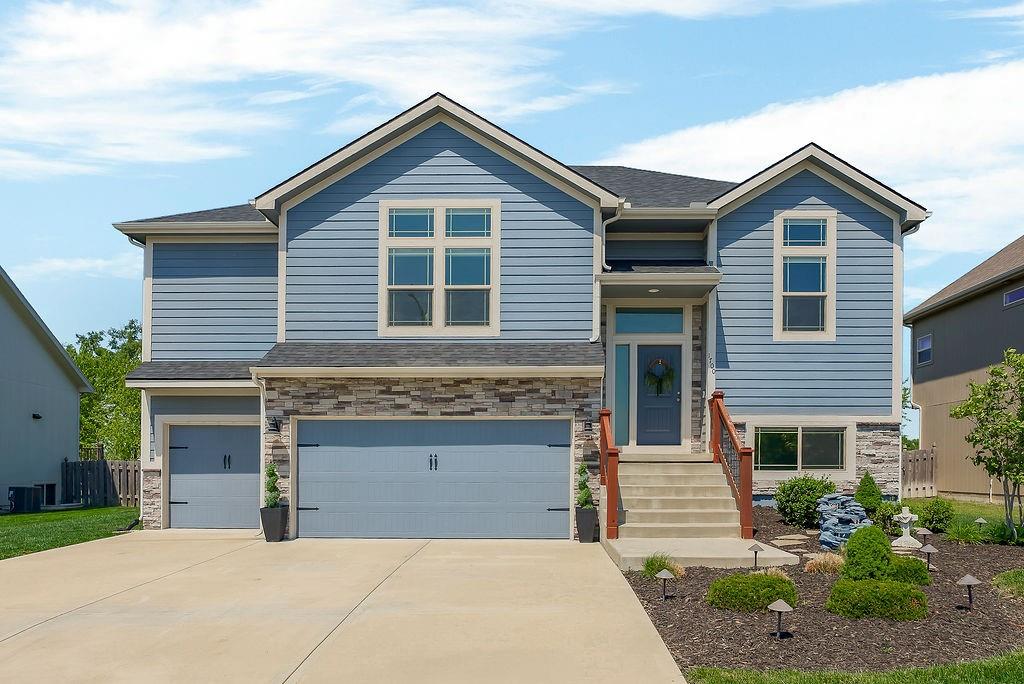 1700 Shadow Drive