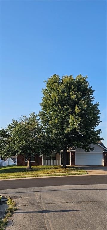 Photo of 3405 Stardust Drive, St Joseph, MO 64503 (MLS # 2640824)