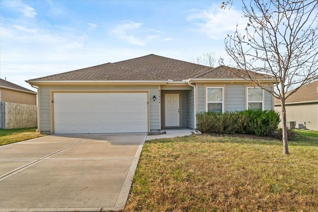 Photo of 21814 Franklin Street, Spring Hill, KS 66083 (MLS # 2592660)