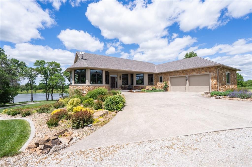 1672 N 1 Road