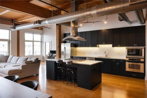 210 W 5TH Street 203 Kansas City MO 64105