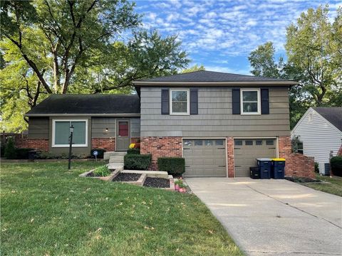 Photo of 10530 Askew Avenue, Kansas City, MO 64137 (MLS # 2581492)