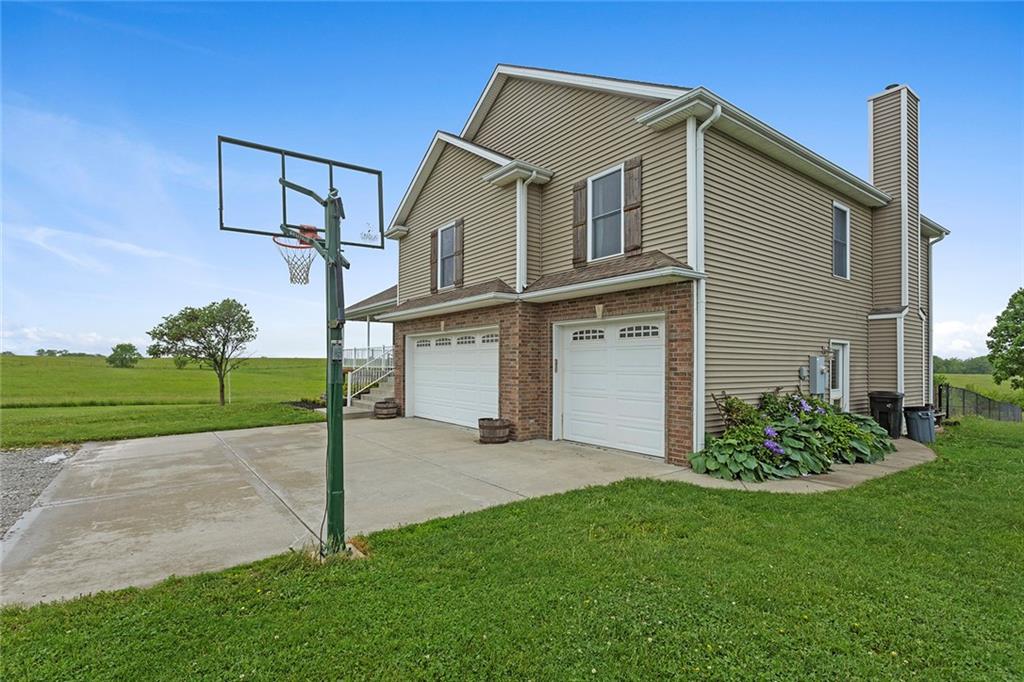 1282 NW Vanderau Lane