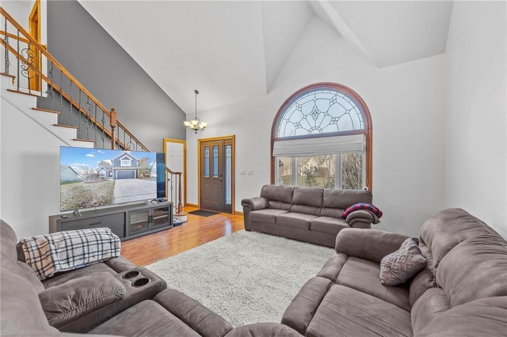 Photo of 15206 Foster Street, Overland Park, KS 66223 (MLS # 2592413)