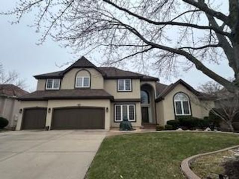 709 NE Lake Pointe Drive Lee's Summit MO 64064