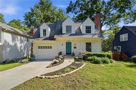 Photo of 5333 BUENA VISTA Street, Roeland Park, KS 66205 (MLS # 2643781)