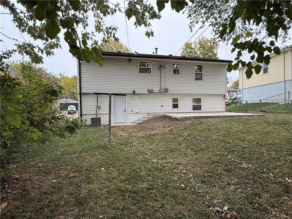 4924 N Smalley Avenue