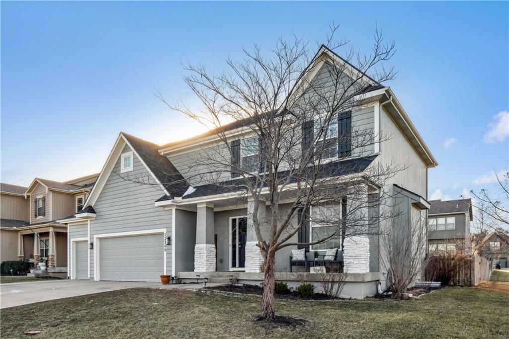 Photo of 32349 W 165th Terrace, Gardner, KS 66030 (MLS # 2597216)