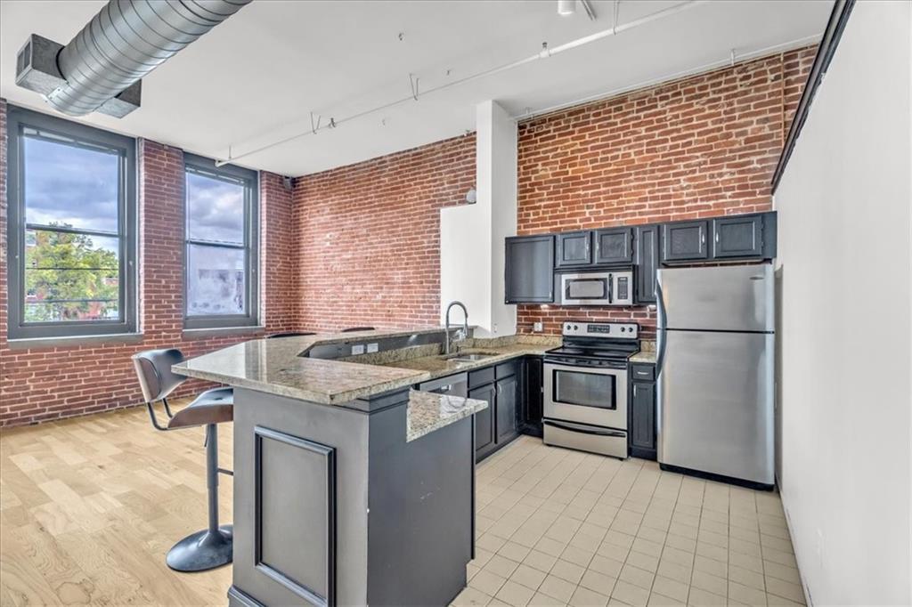 200 Main Street 211