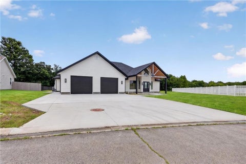 Photo of 123 Vals Lane, Frontenac, KS 66762 (MLS # 2628399)