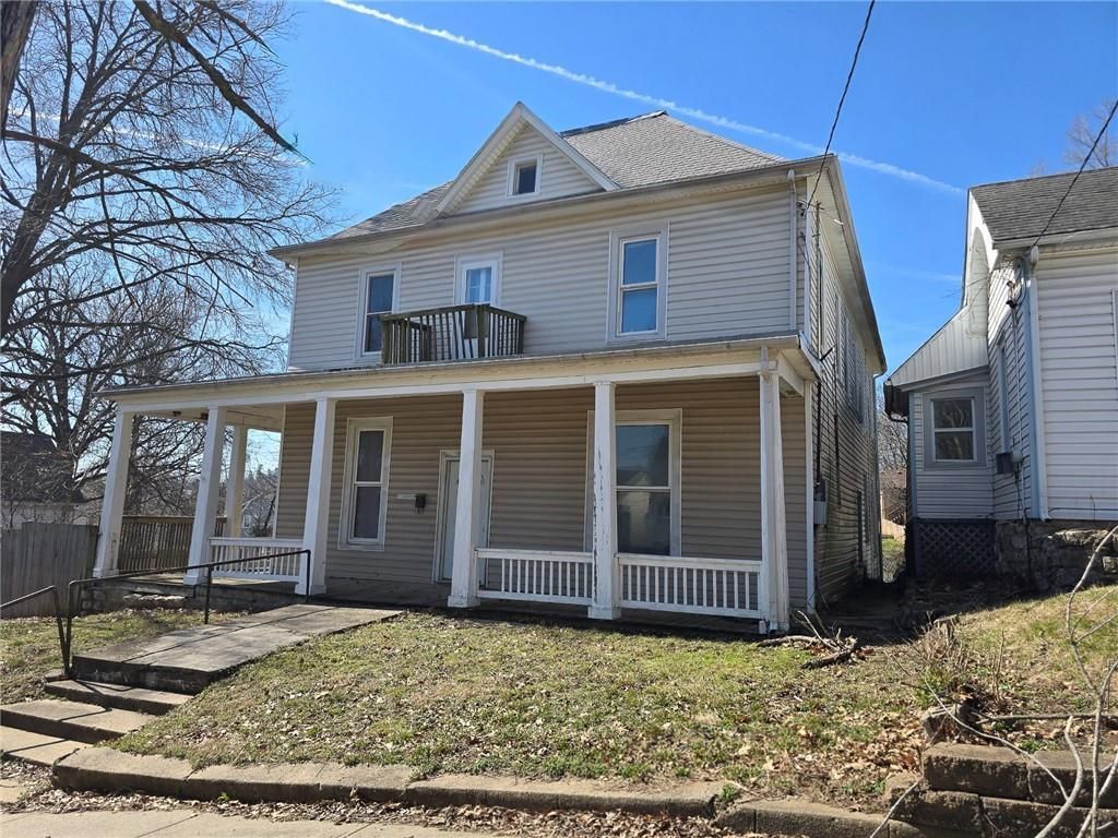 Photo of 715 Magnolia Avenue, Excelsior Springs, MO 64024 (MLS # 2608071)