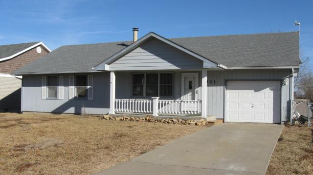 Photo 1 of 23 — 931 N Spruce Street, Ottawa, KS 66067