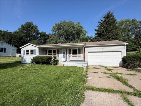 Photo of 5332 NORTHERN Avenue, Raytown, MO 64133 (MLS # 2629099)