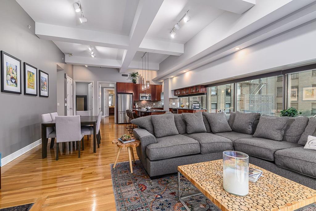 1101 WALNUT Street 1009