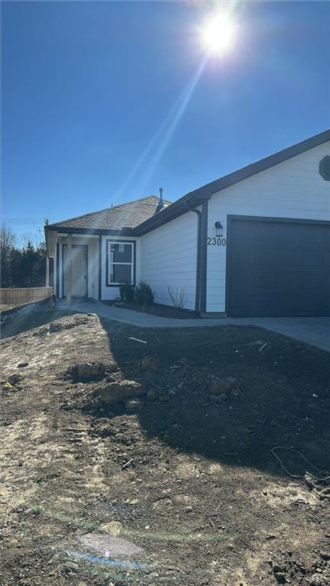 2300 Woodfield Drive, Tonganoxie, KS 66086 - MLS#: 2582334