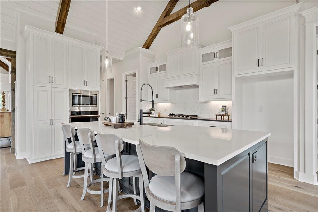 2123 NW Killarney Lane