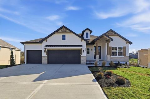 2123 NW Killarney Lane Lee's Summit MO 64081