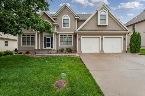 Photo of 3836 SW Boulder Drive, Lees Summit, MO 64082 (MLS # 2620760)