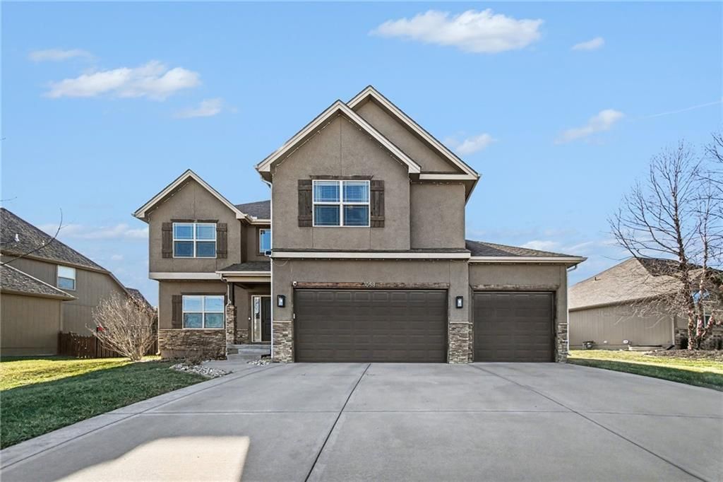 Photo of 1058 SW Conch Way, Lees Summit, MO 64064 (MLS # 2608455)