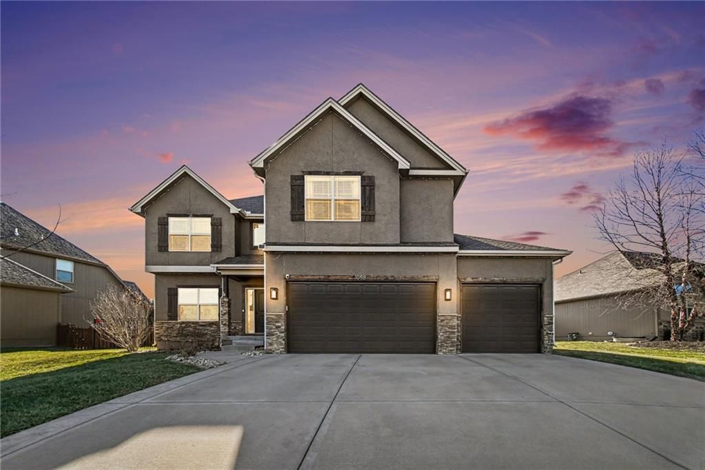 Photo of 1058 SW Conch Way, Lees Summit, MO 64064 (MLS # 2608455)
