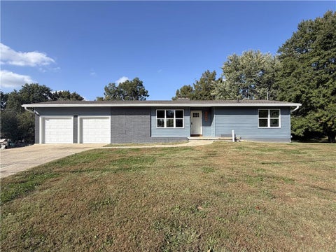 Photo of 1905 Webster Street, Chillicothe, MO 64601 (MLS # 2647143)