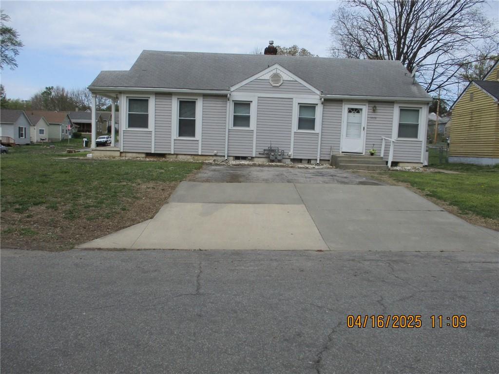 Property: 1001 N 9th Street,Leavenworth, KS