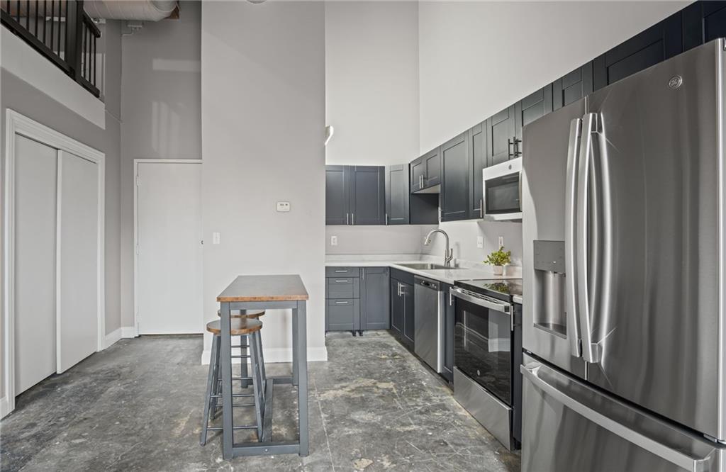 113 W 5th Street 309