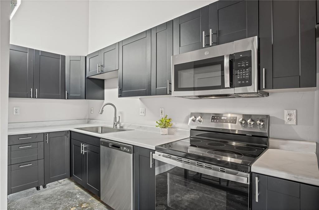 113 W 5th Street 309